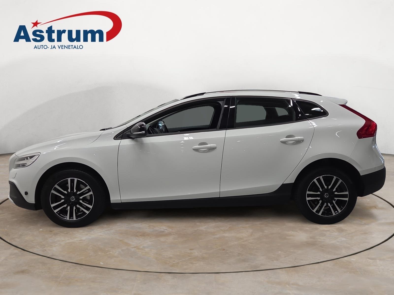 VOLVO V40 Cross Country 2017