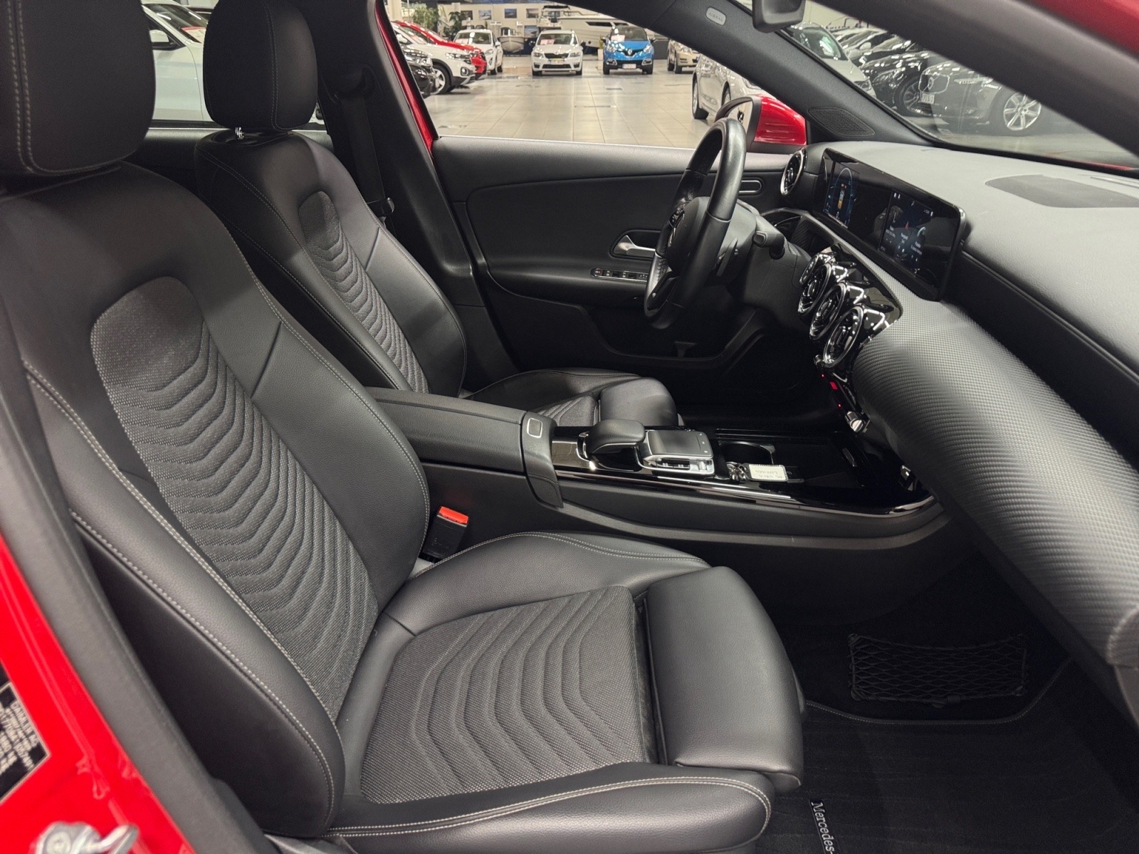 MERCEDES-BENZ A 2018