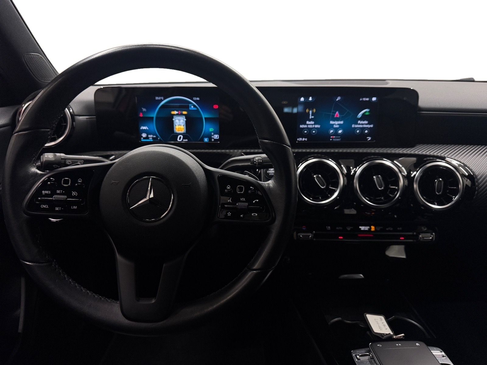 MERCEDES-BENZ A 2018