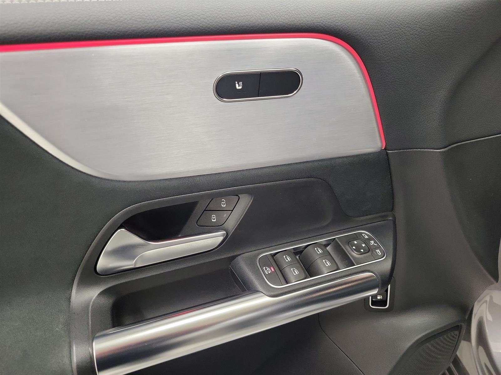 MERCEDES-BENZ B 2020