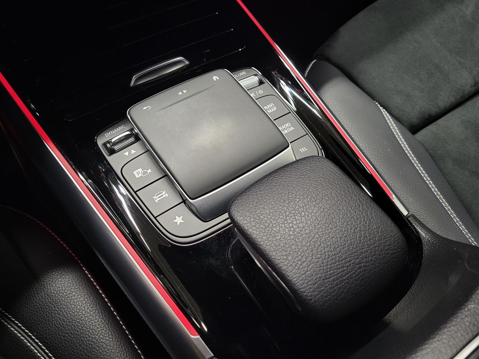 MERCEDES-BENZ B 2020