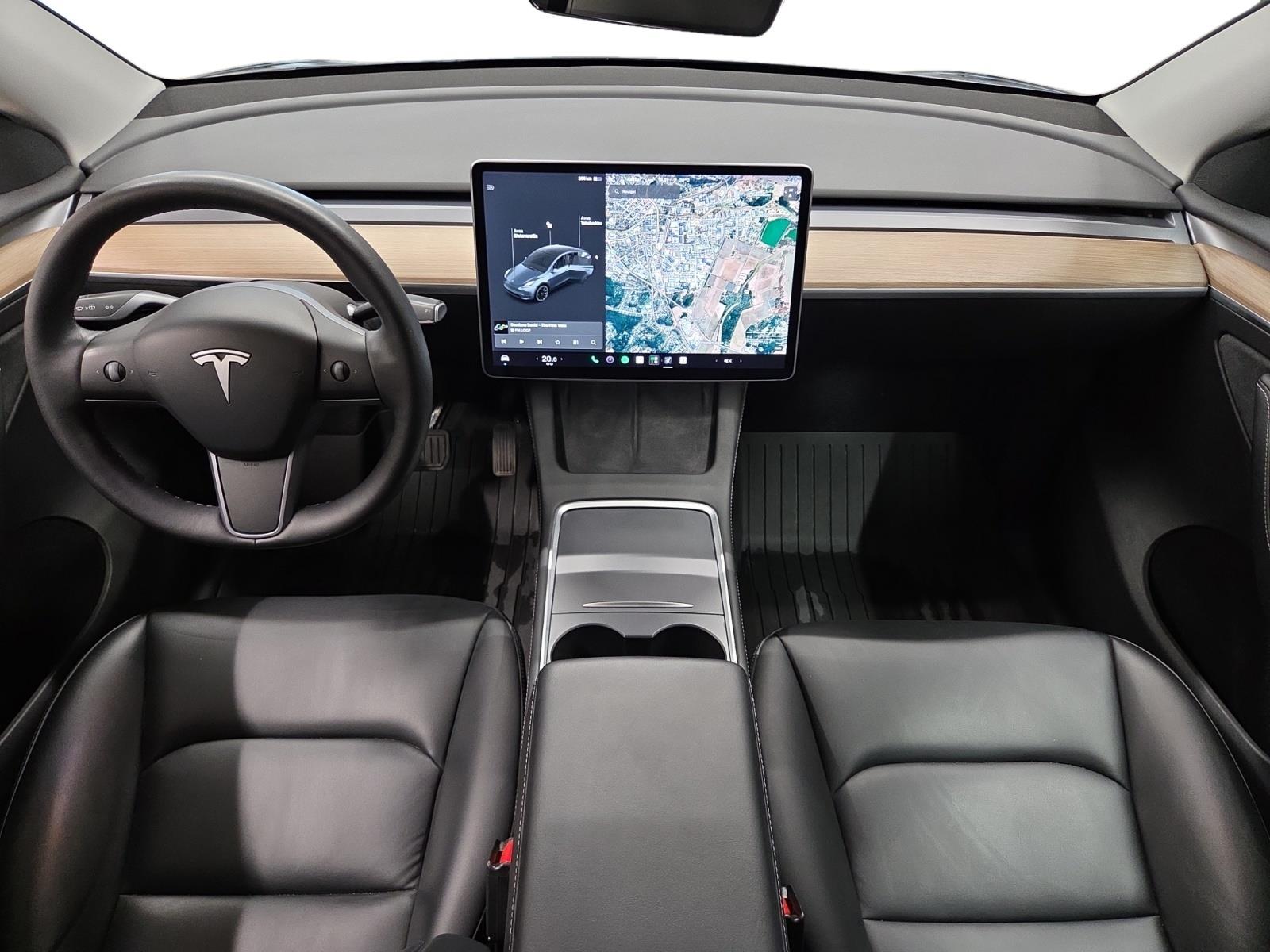 TESLA Model Y 2021