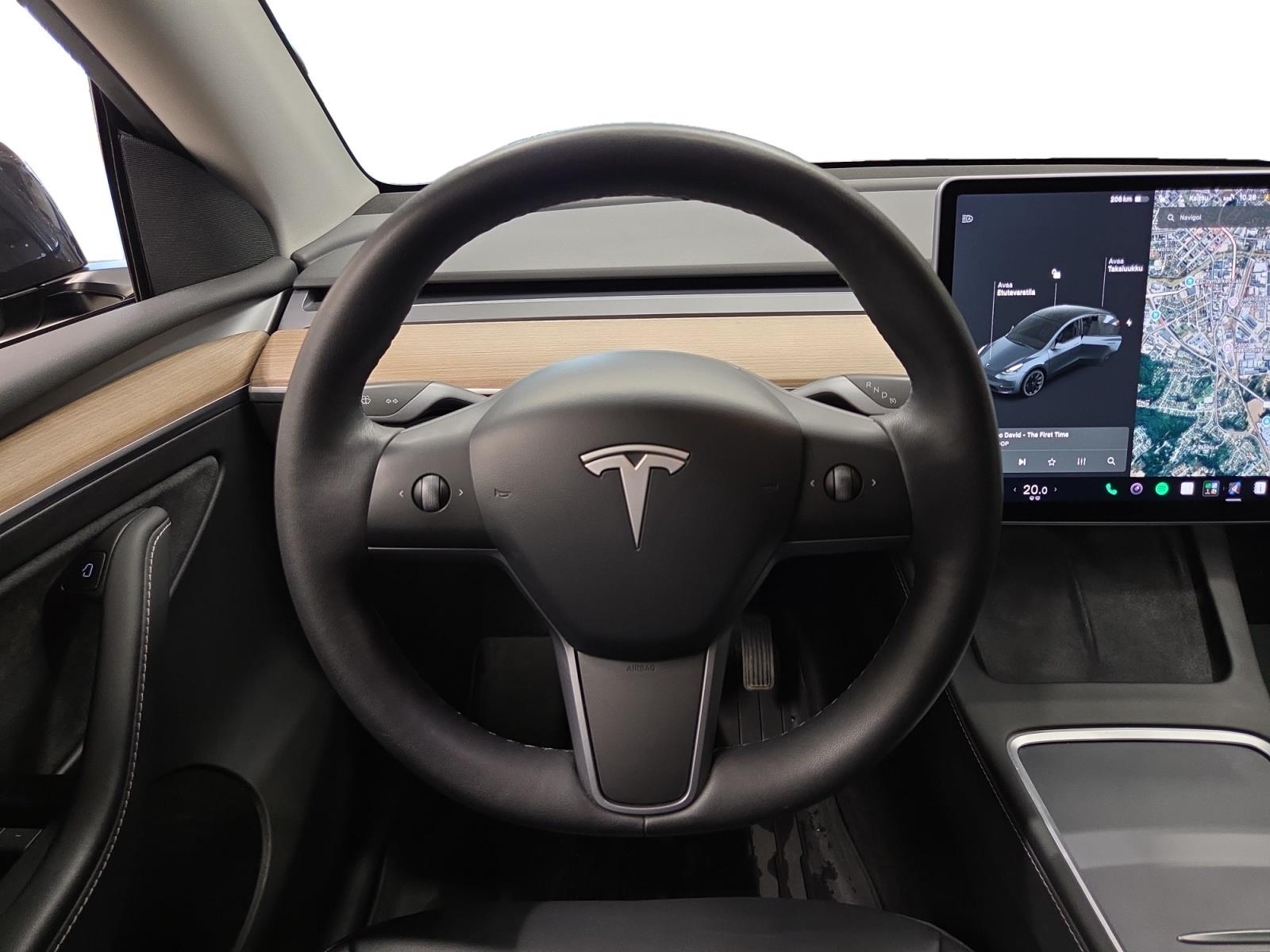 TESLA Model Y 2021