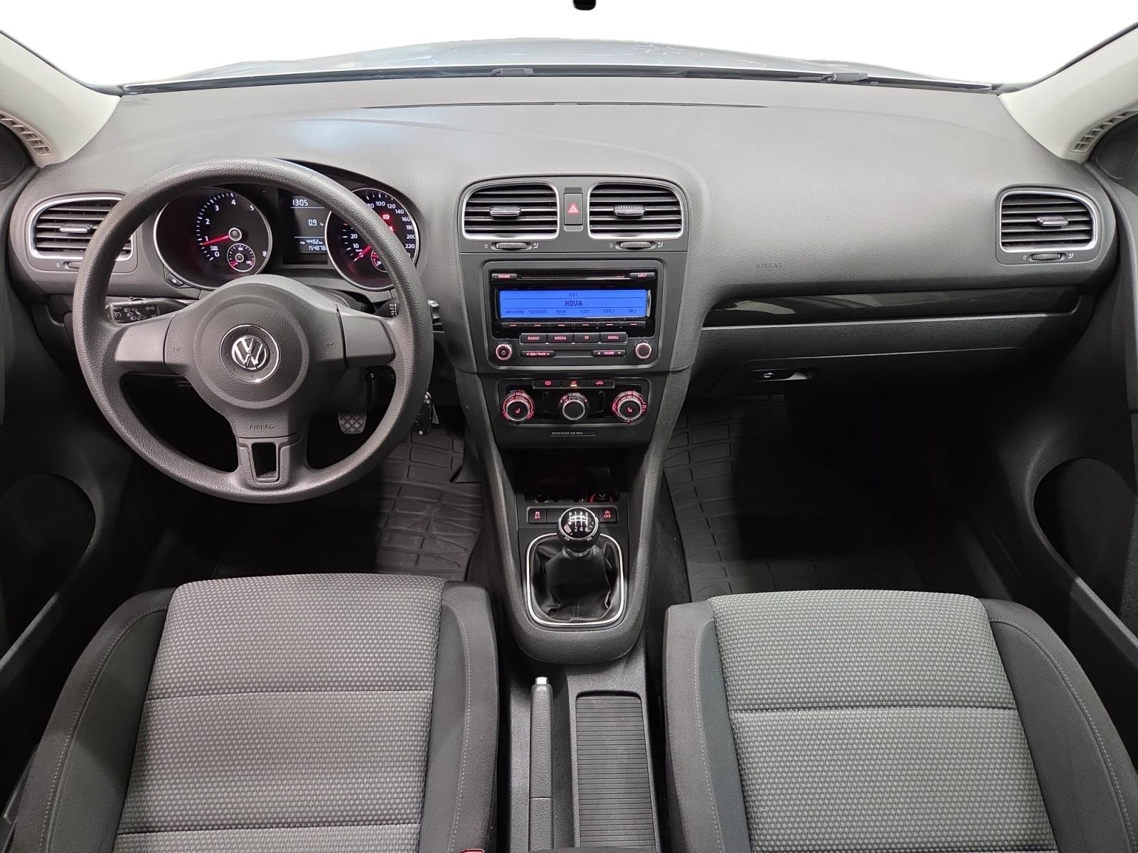 VOLKSWAGEN GOLF 2010