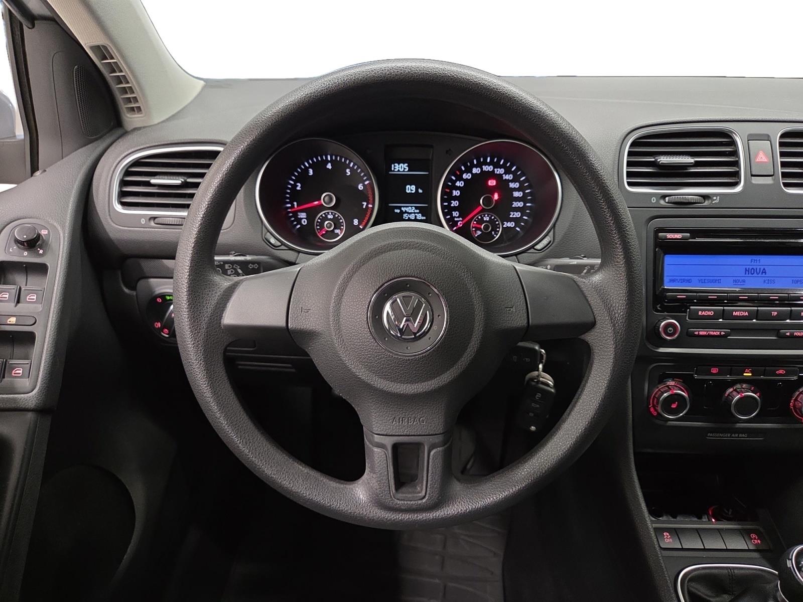 VOLKSWAGEN GOLF 2010