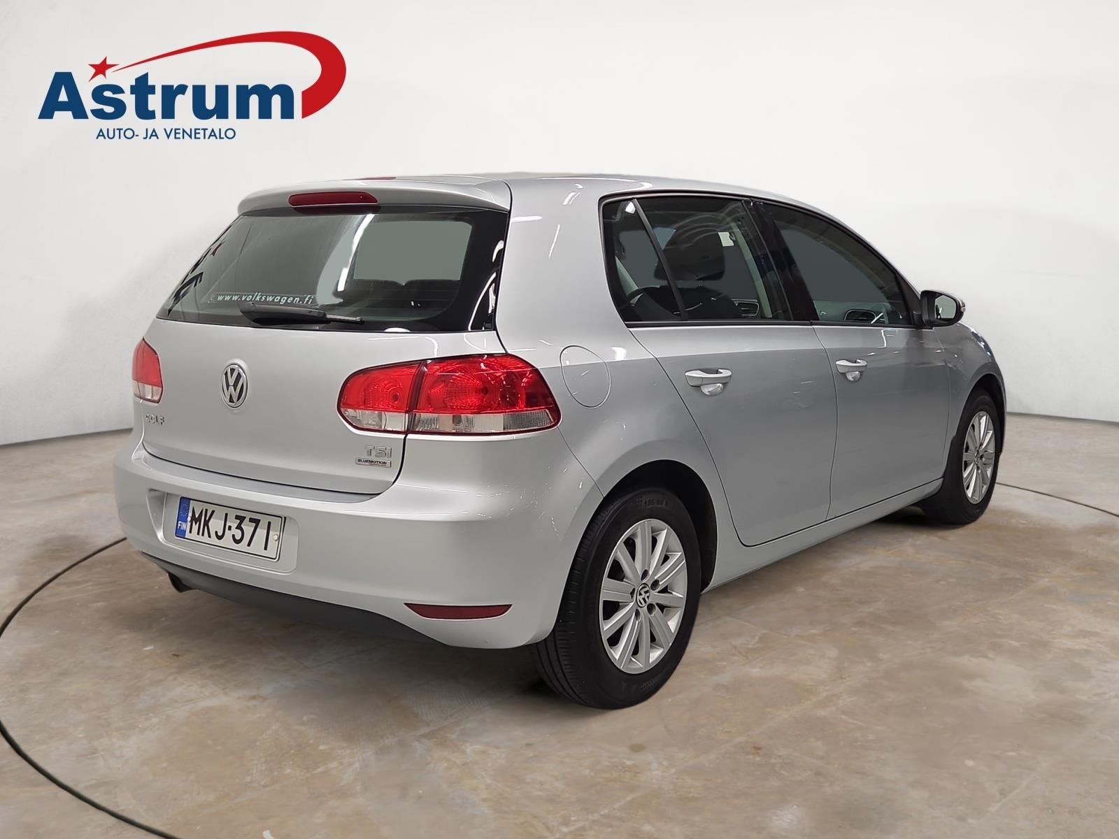 VOLKSWAGEN GOLF 2010