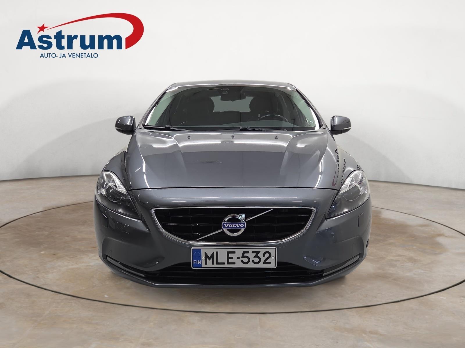 VOLVO V40 2013