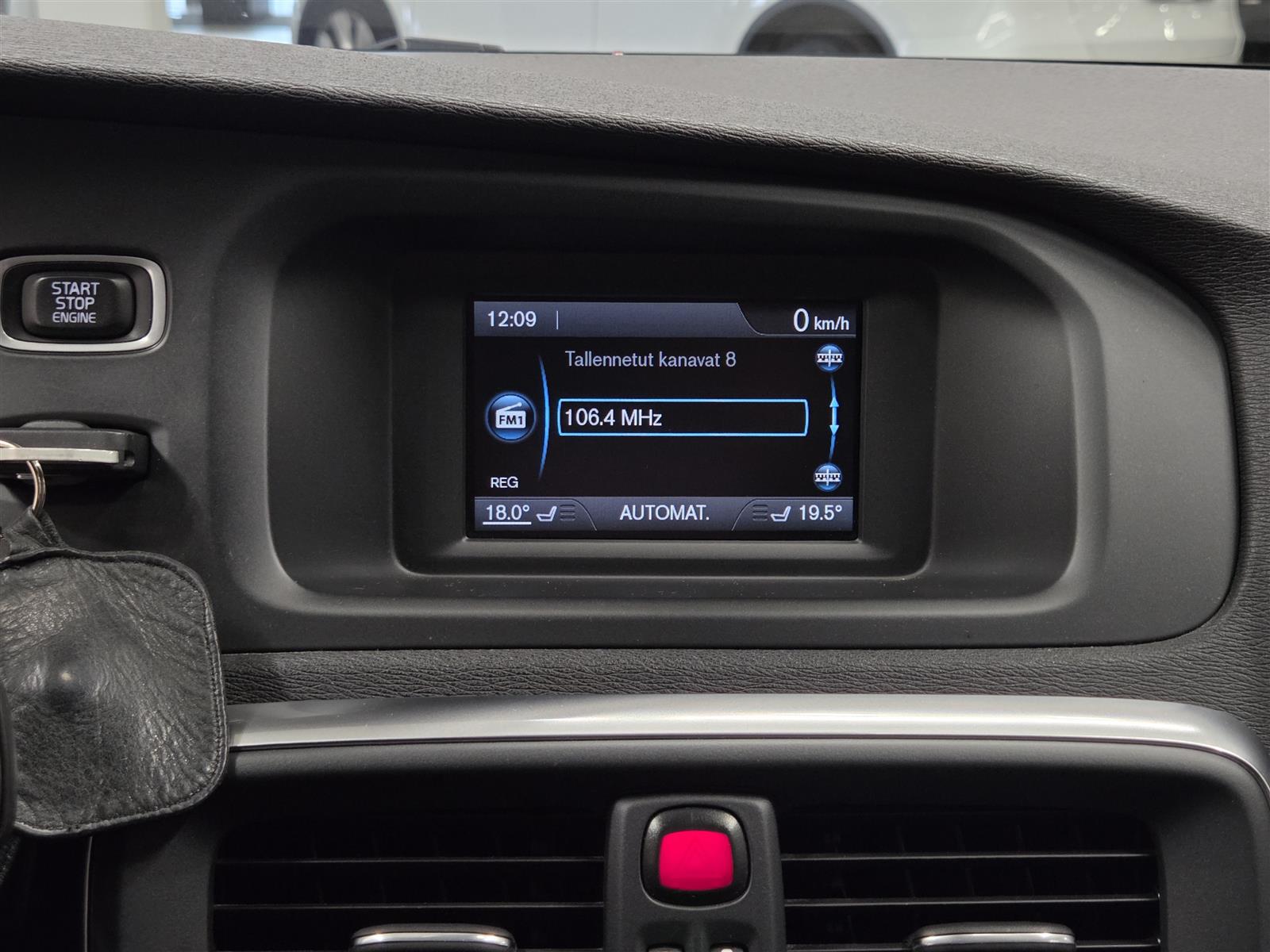 VOLVO V40 2013