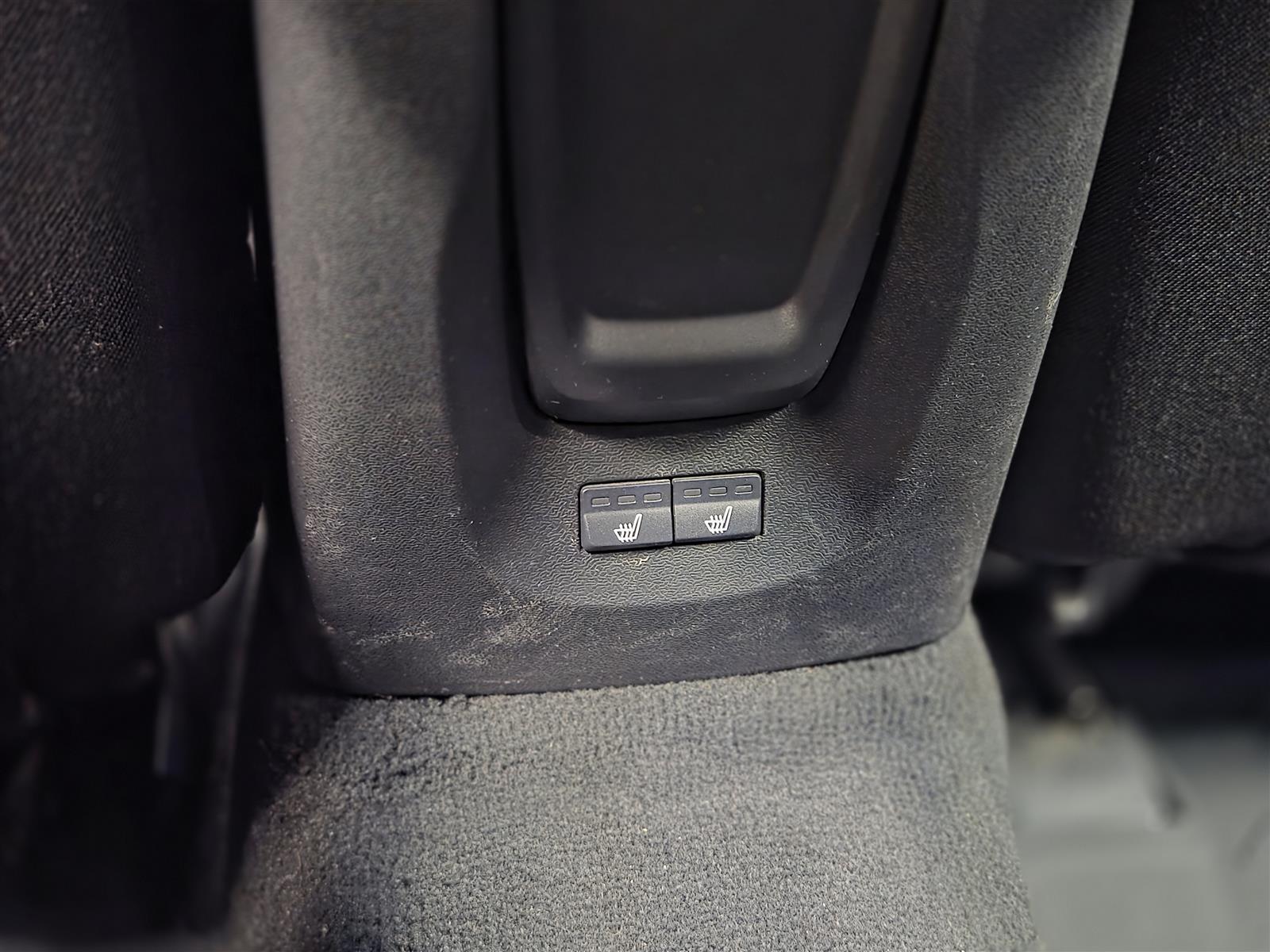 VOLVO V40 2013