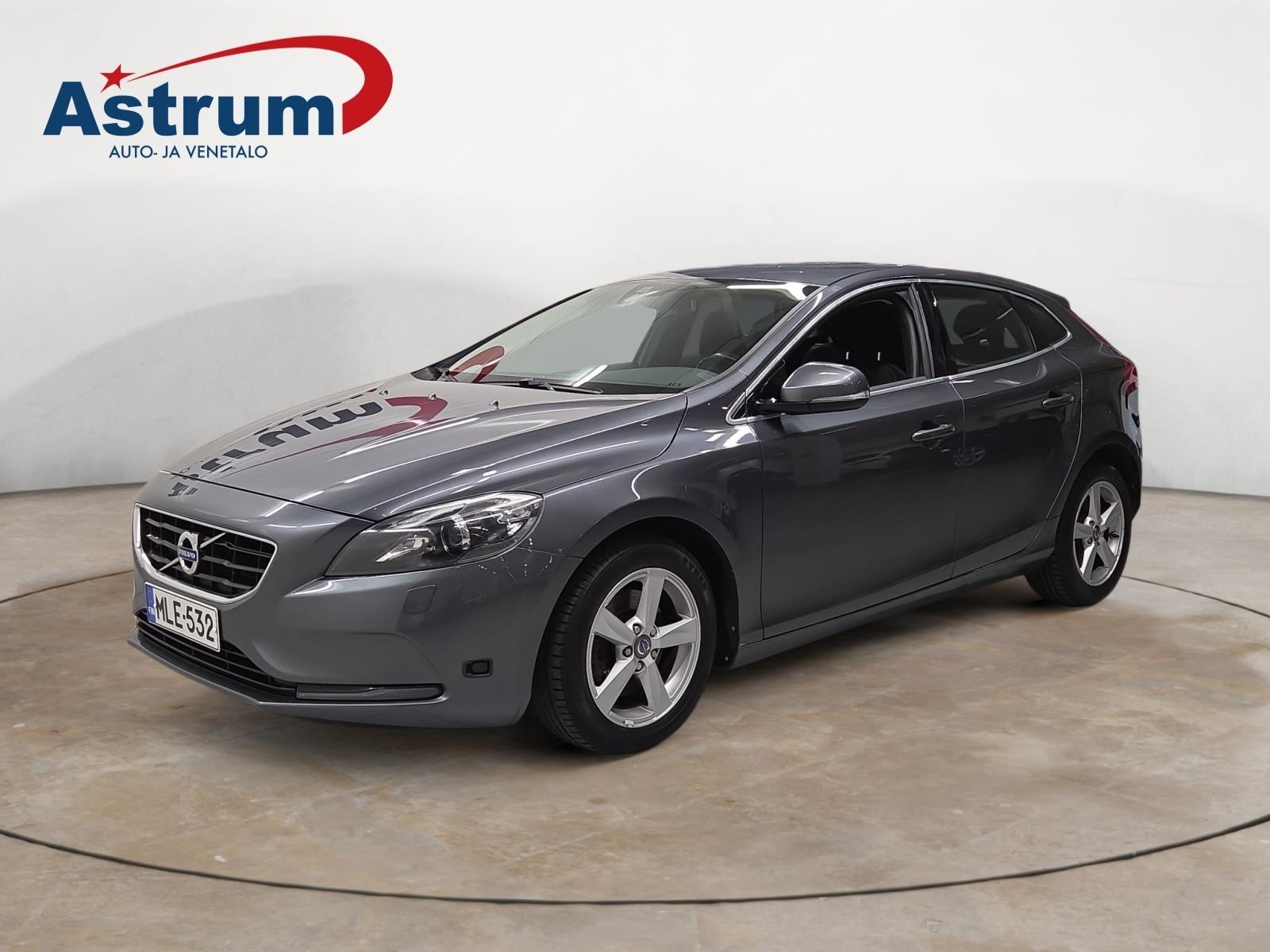 VOLVO V40 2013