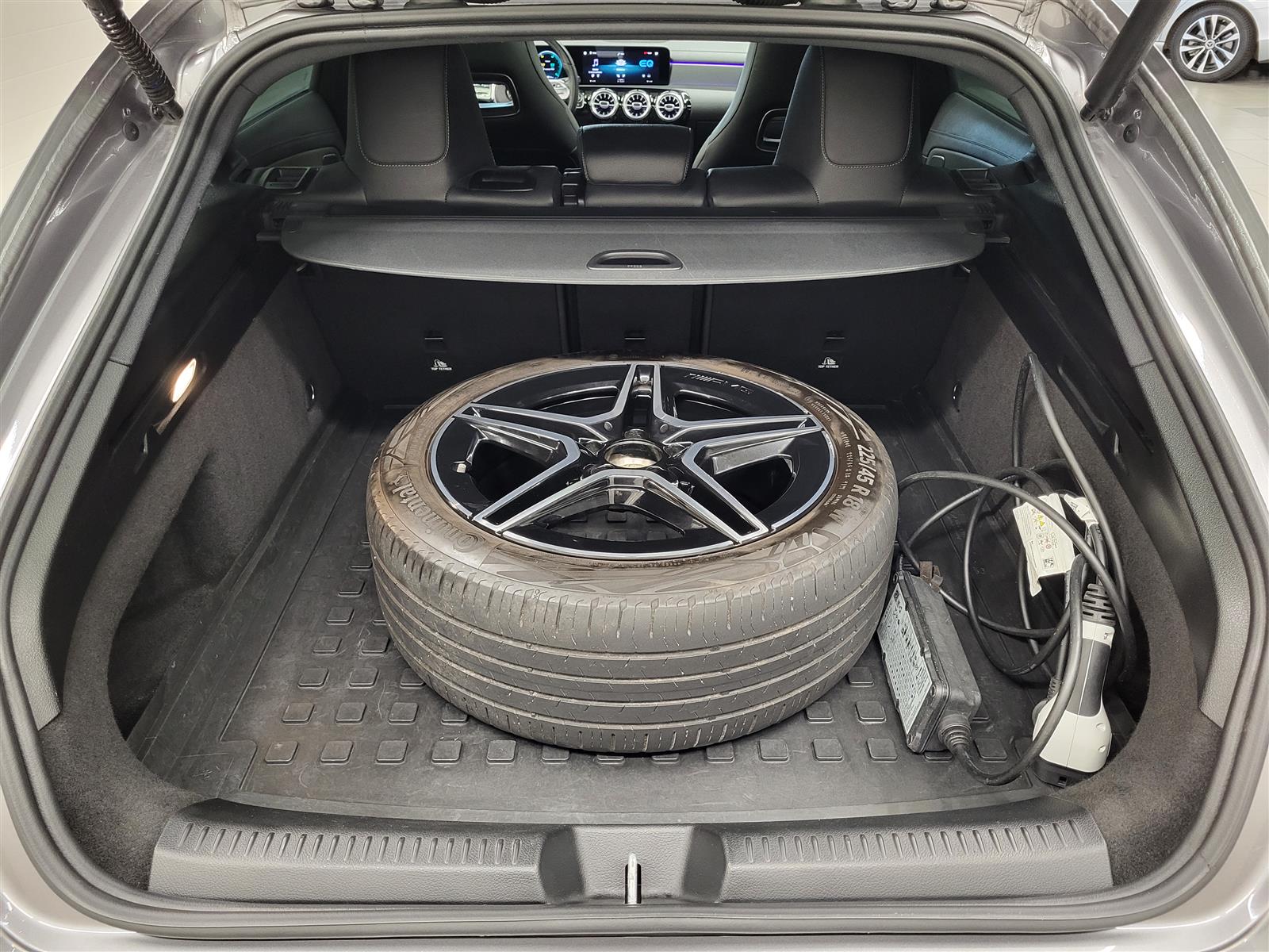 MERCEDES-BENZ CLA 2020