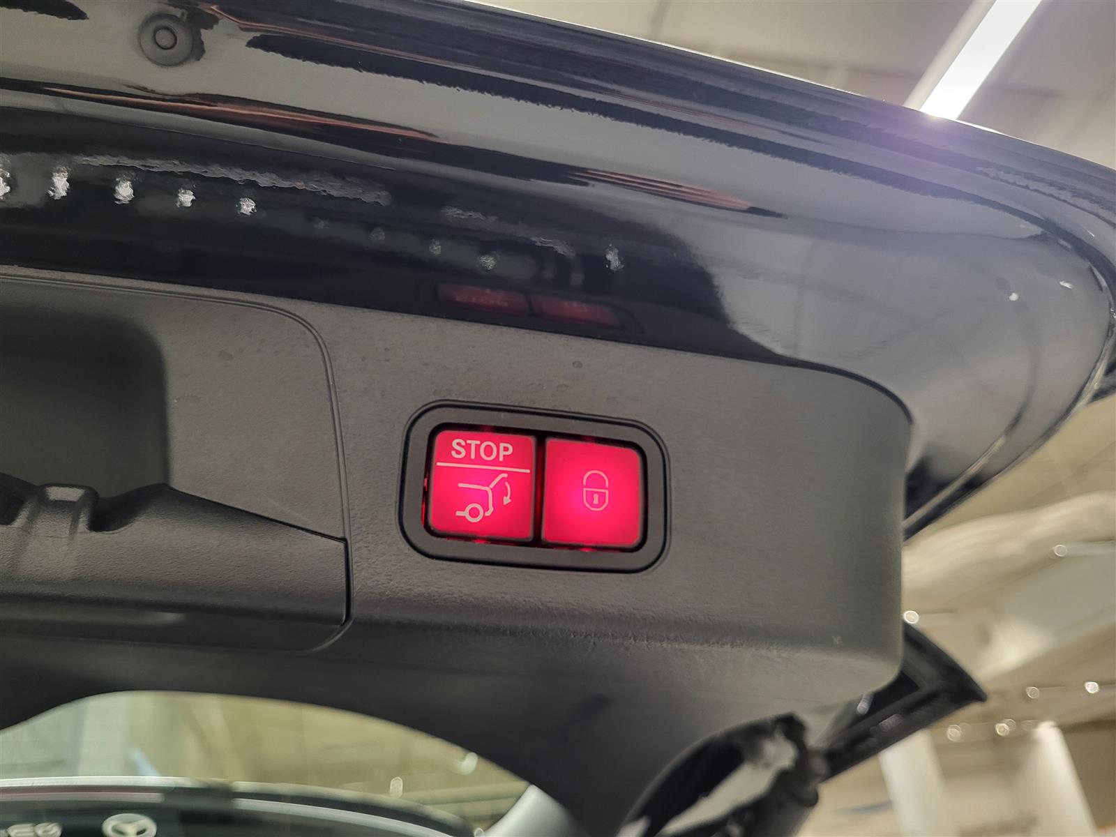 MERCEDES-BENZ EQB 2023