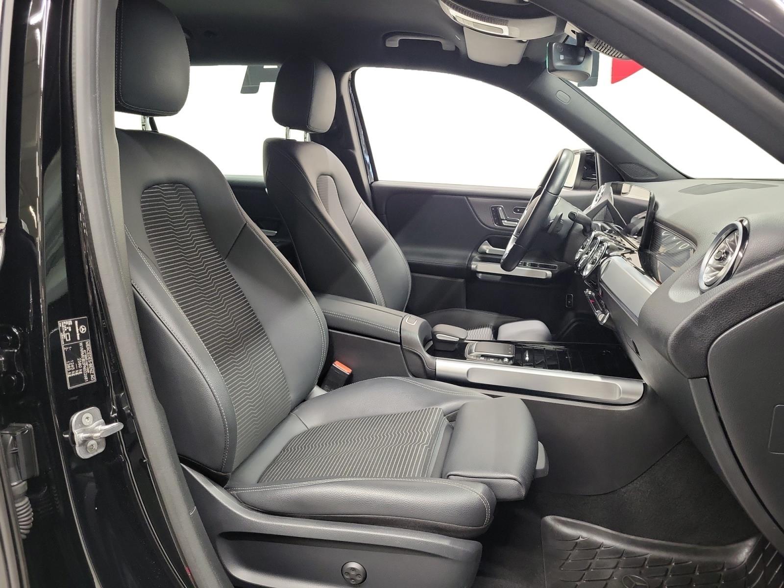 MERCEDES-BENZ EQB 2023