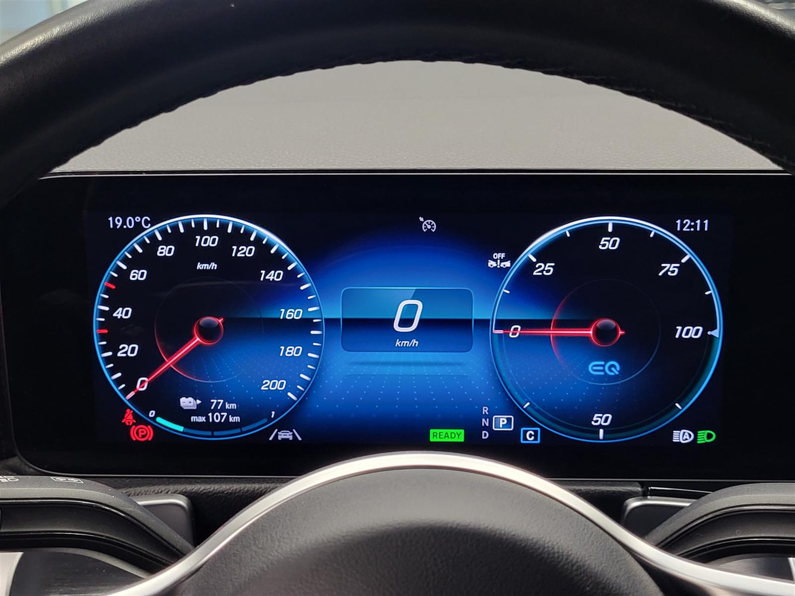 MERCEDES-BENZ EQB 2023