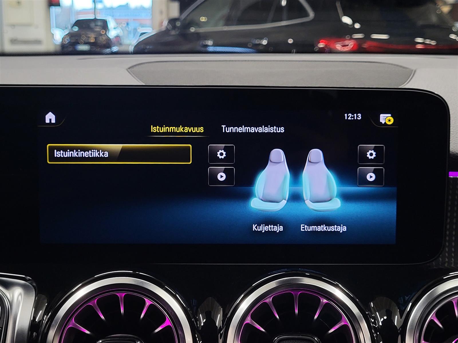 MERCEDES-BENZ EQB 2023