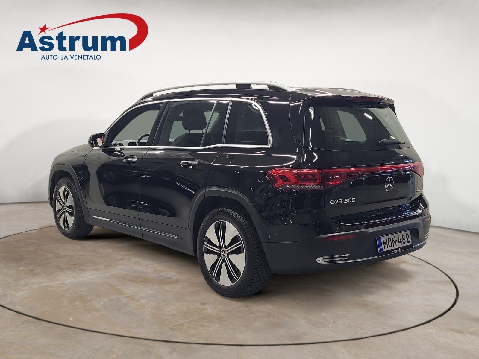 MERCEDES-BENZ EQB 2023