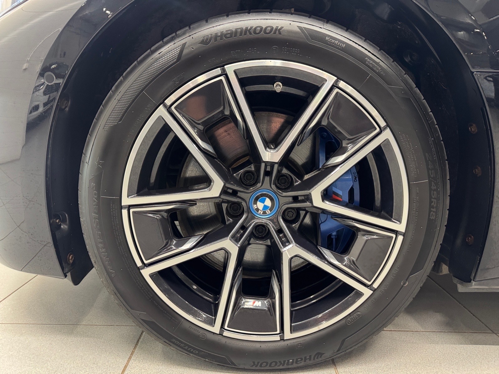 BMW i4 2023