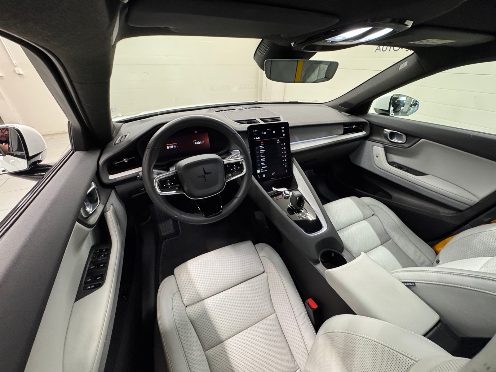 POLESTAR 2 2024
