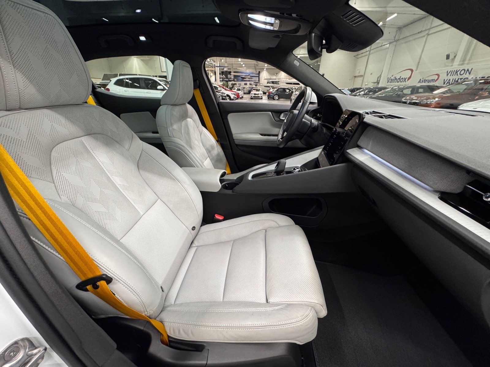 POLESTAR 2 2024