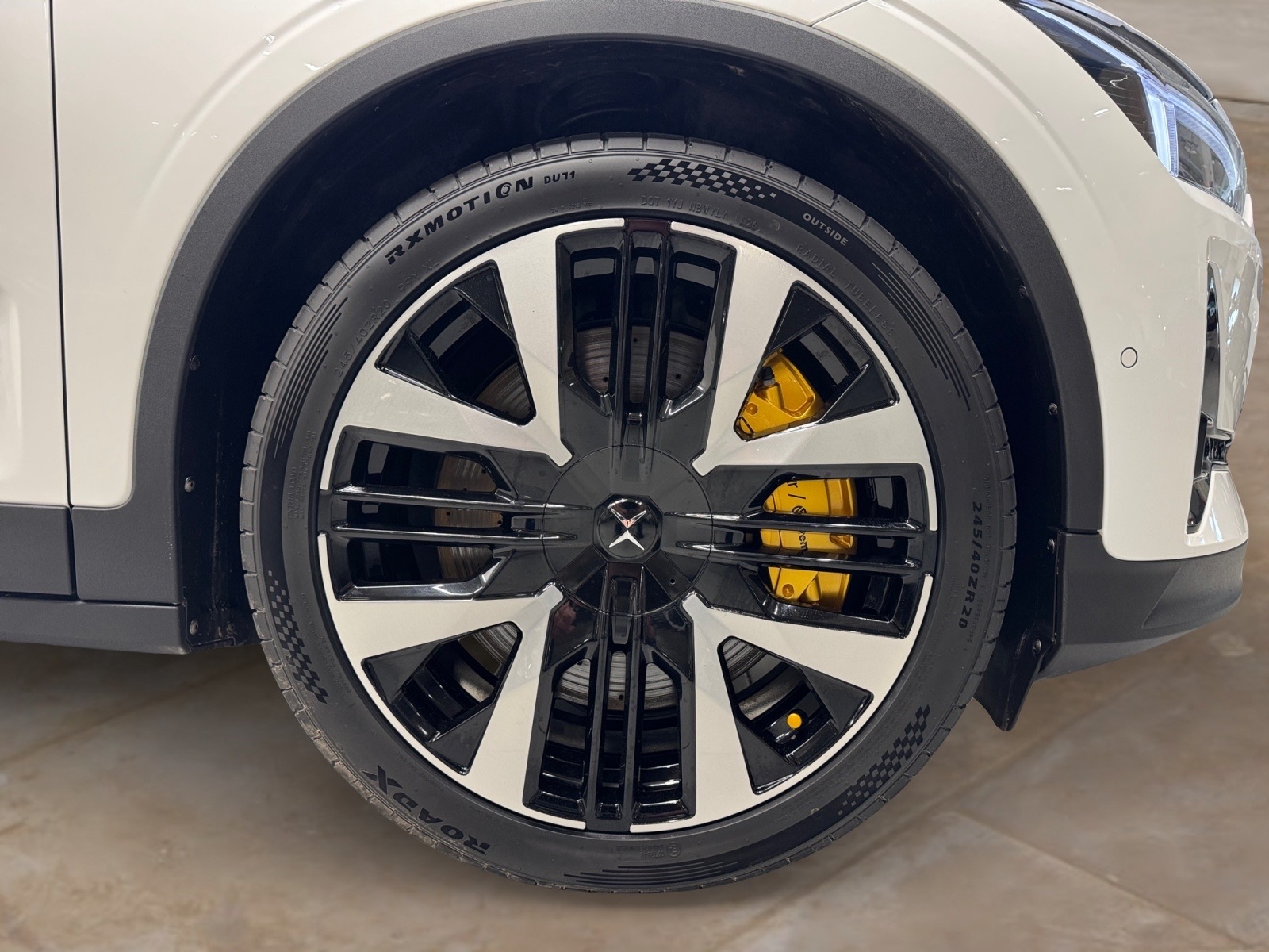 POLESTAR 2 2024