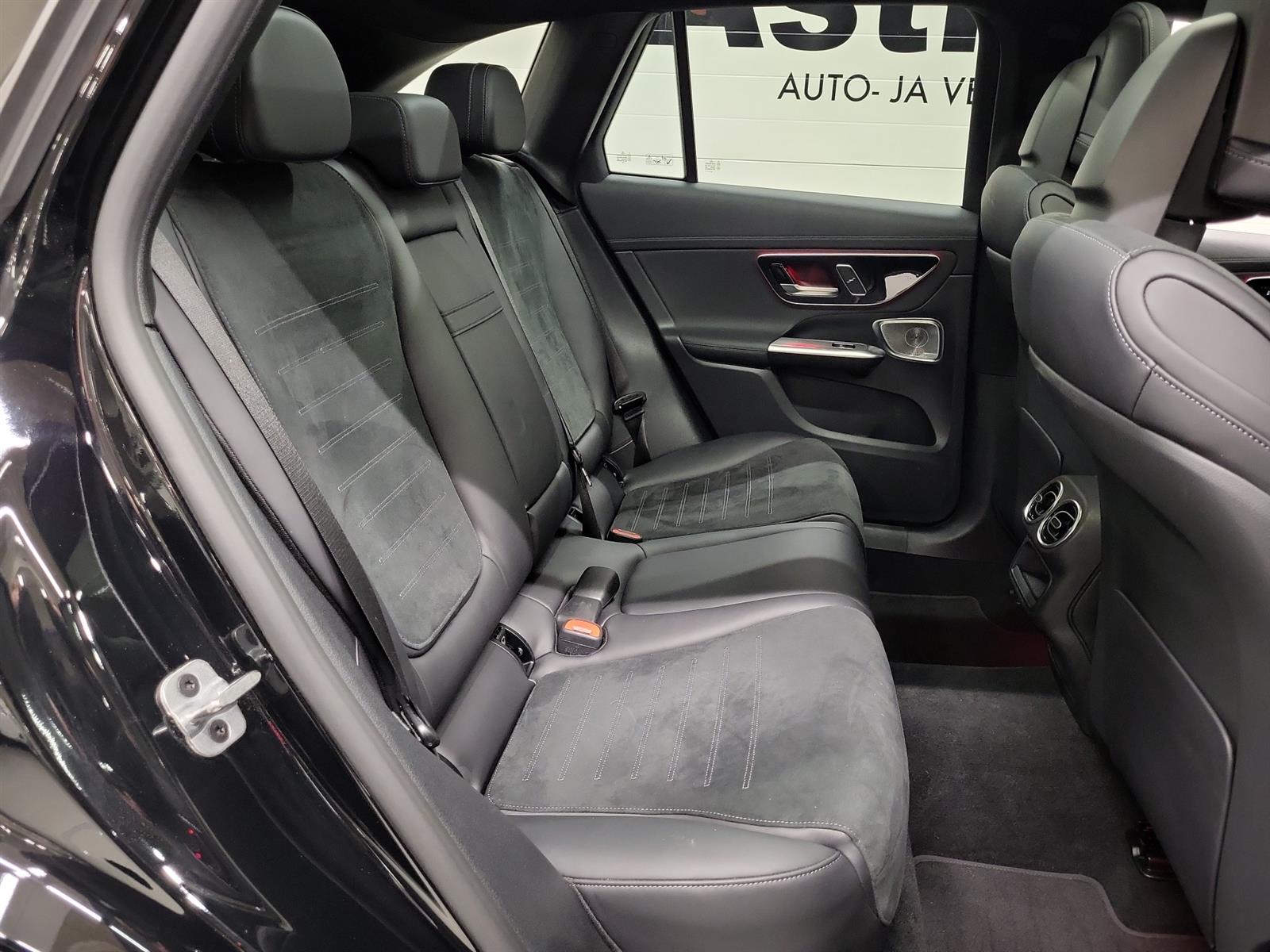 Mercedes-Benz GLC 2024