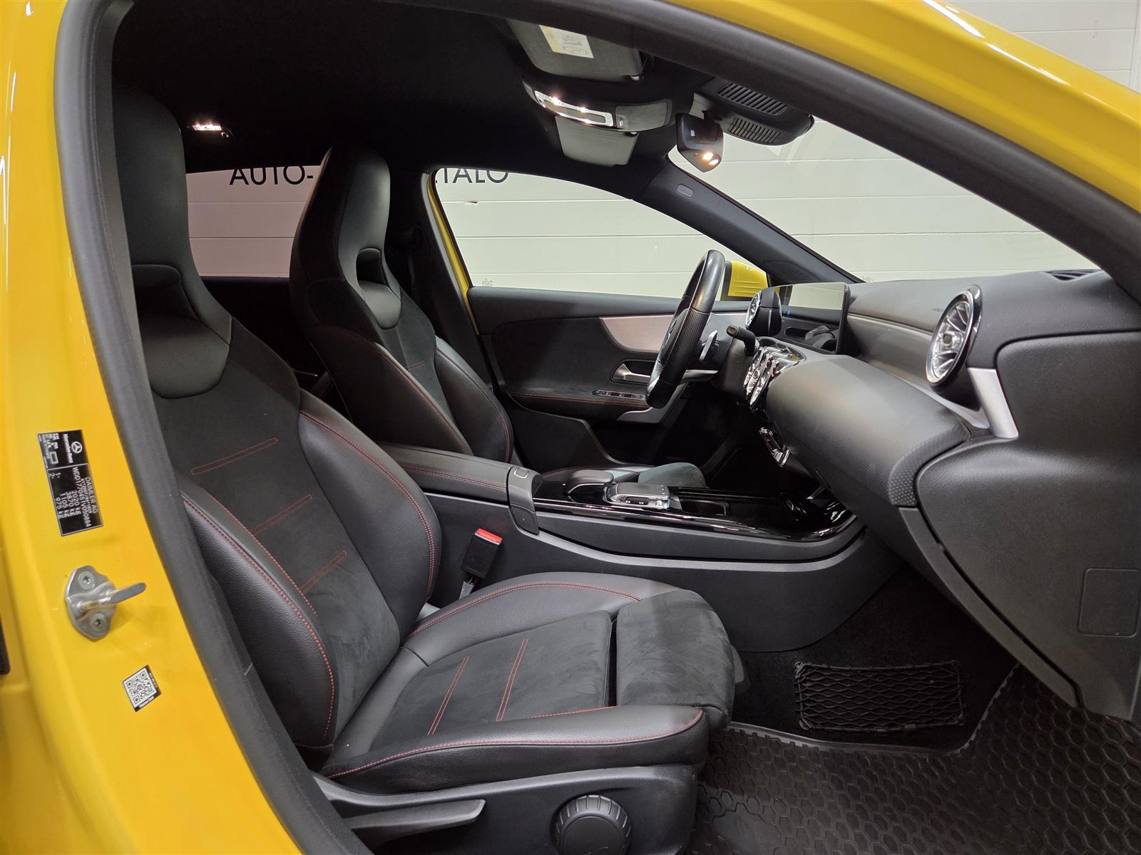 MERCEDES-BENZ A 2019