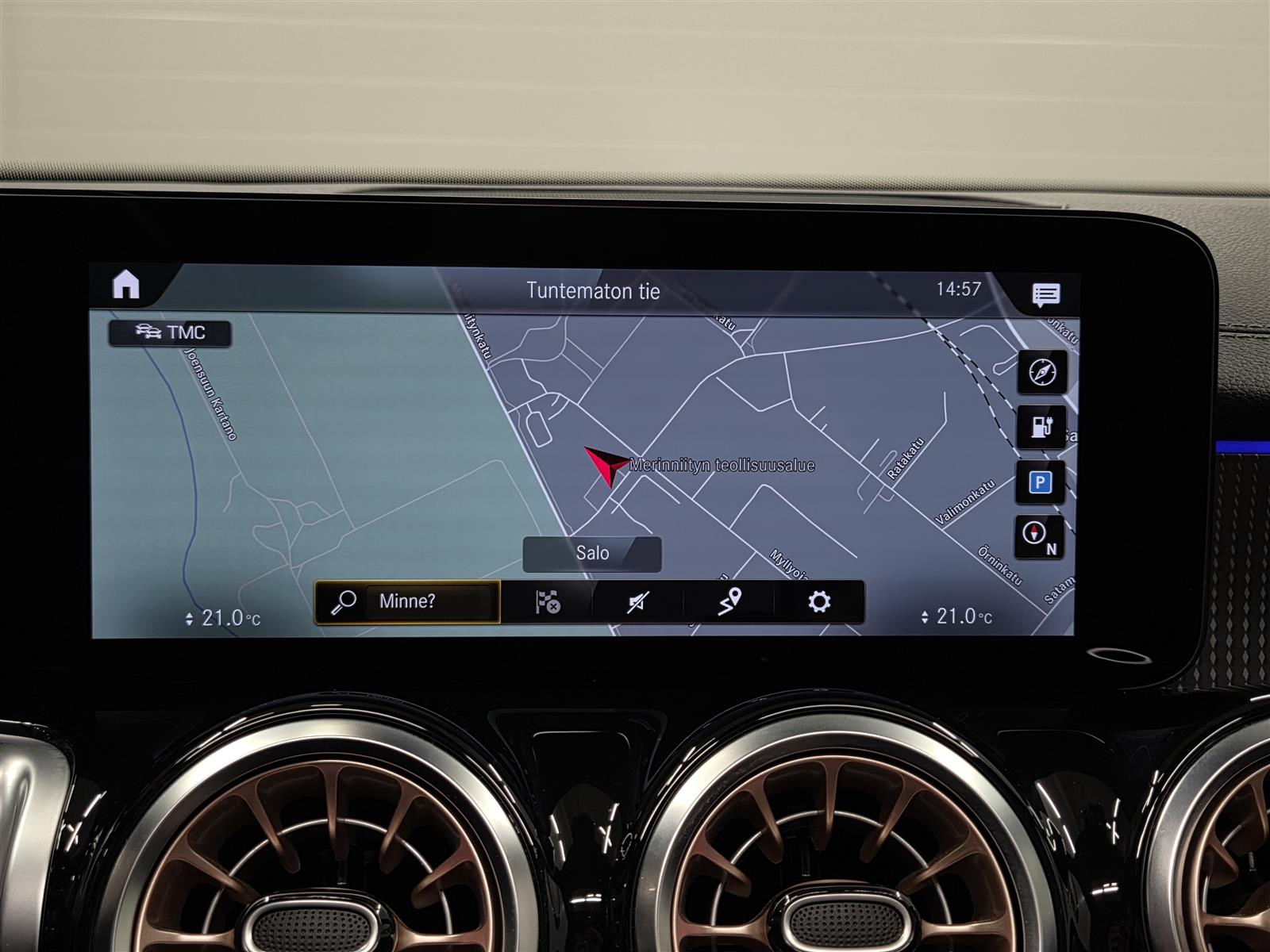 MERCEDES-BENZ EQB 2022