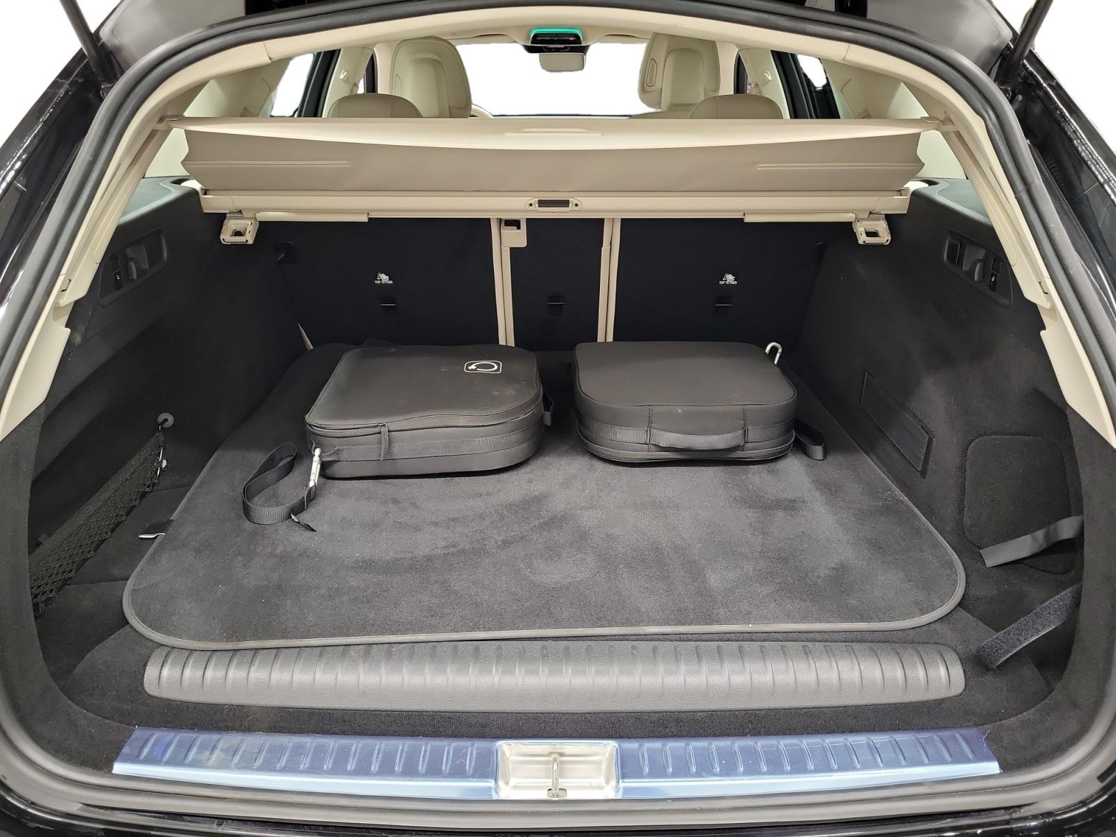 Mercedes-Benz E 2025