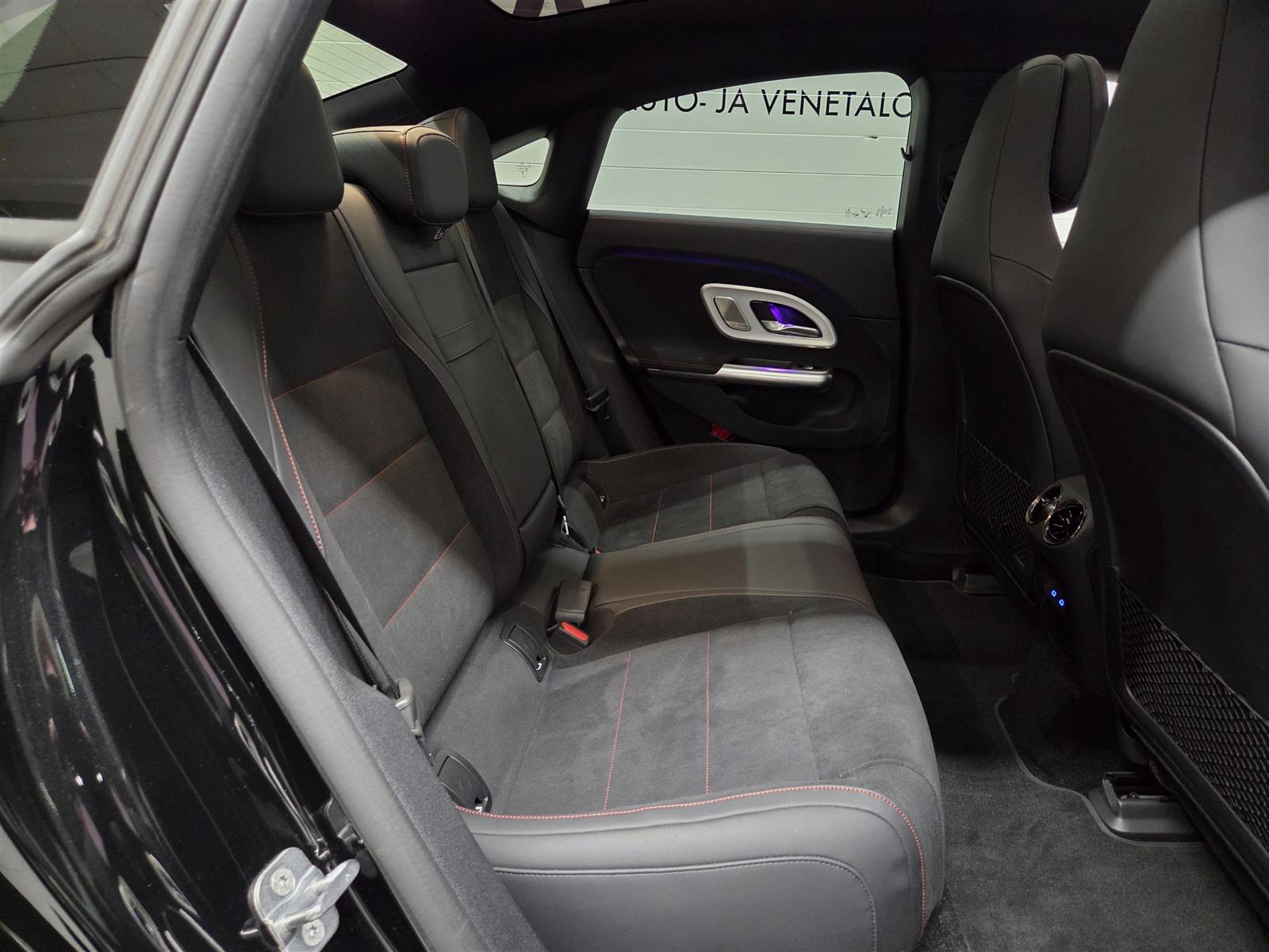 Mercedes-Benz CLA 2025