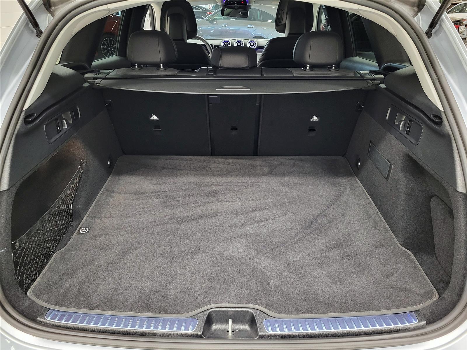 Mercedes-Benz GLC 2025