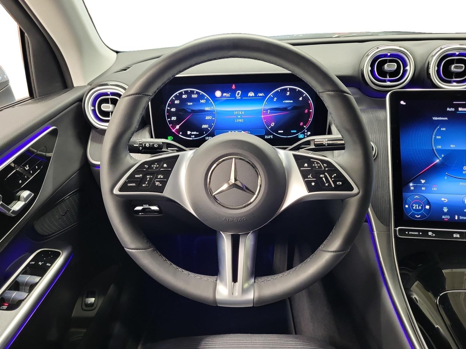 Mercedes-Benz GLC 2025