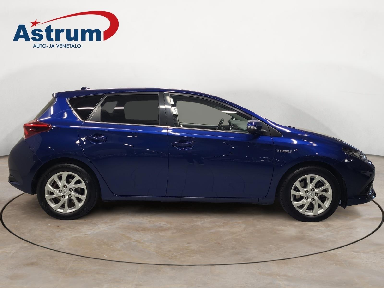 TOYOTA Auris 2018