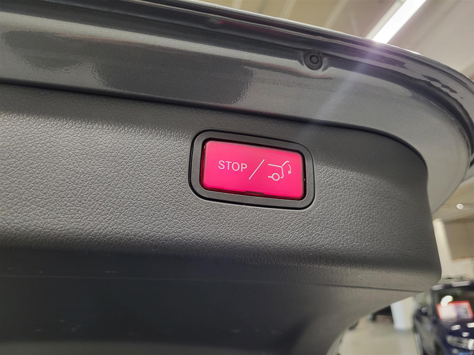 MERCEDES-BENZ C 2023