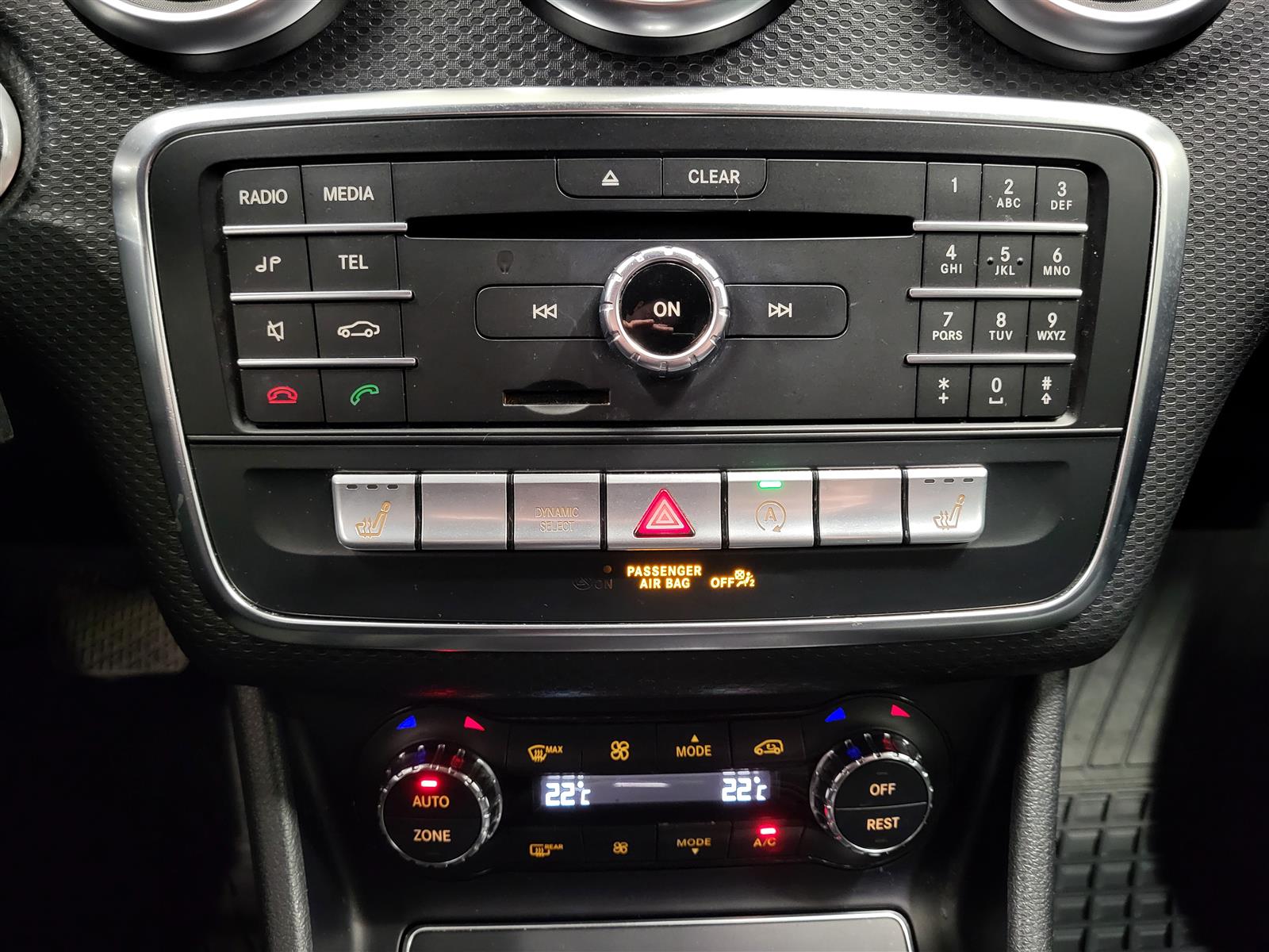 MERCEDES-BENZ A 2017
