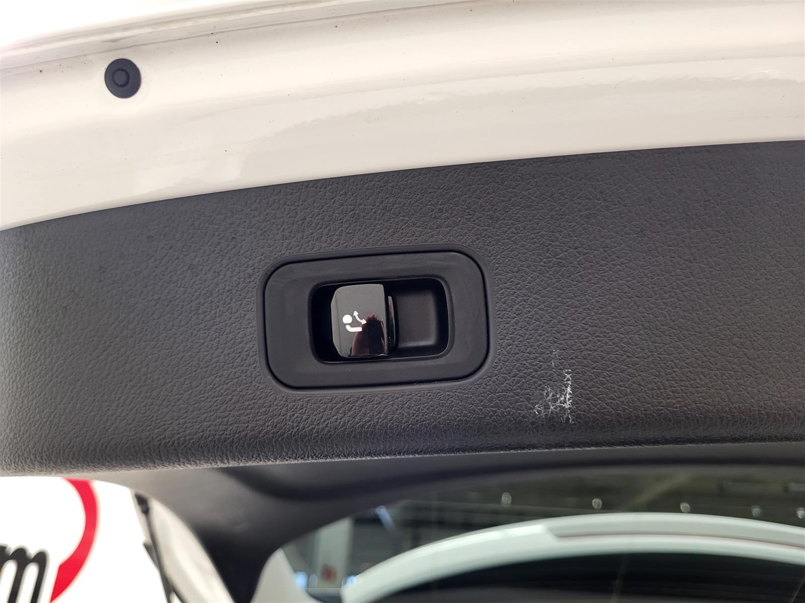 Mercedes-Benz GLC 2023