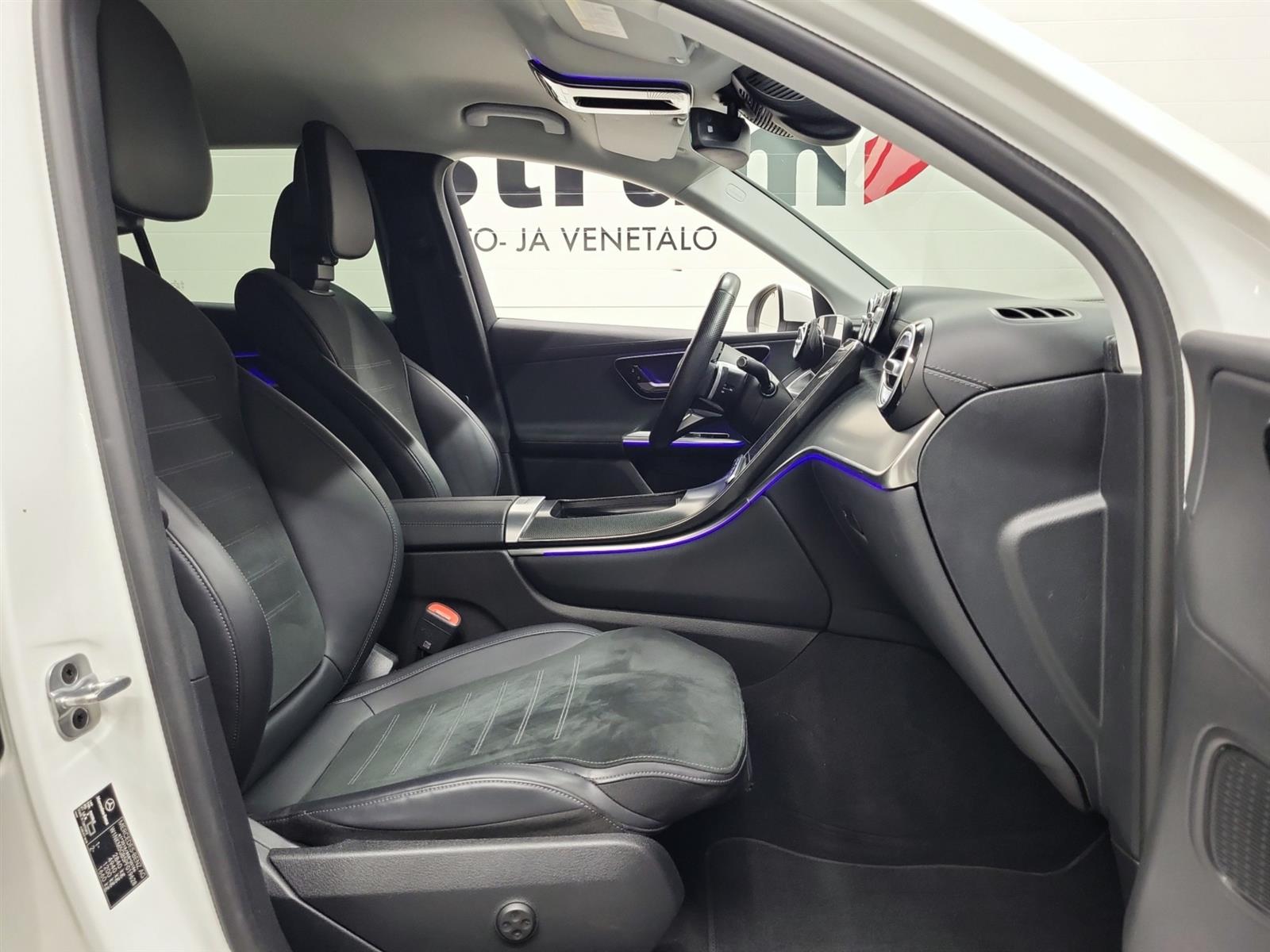 Mercedes-Benz GLC 2023