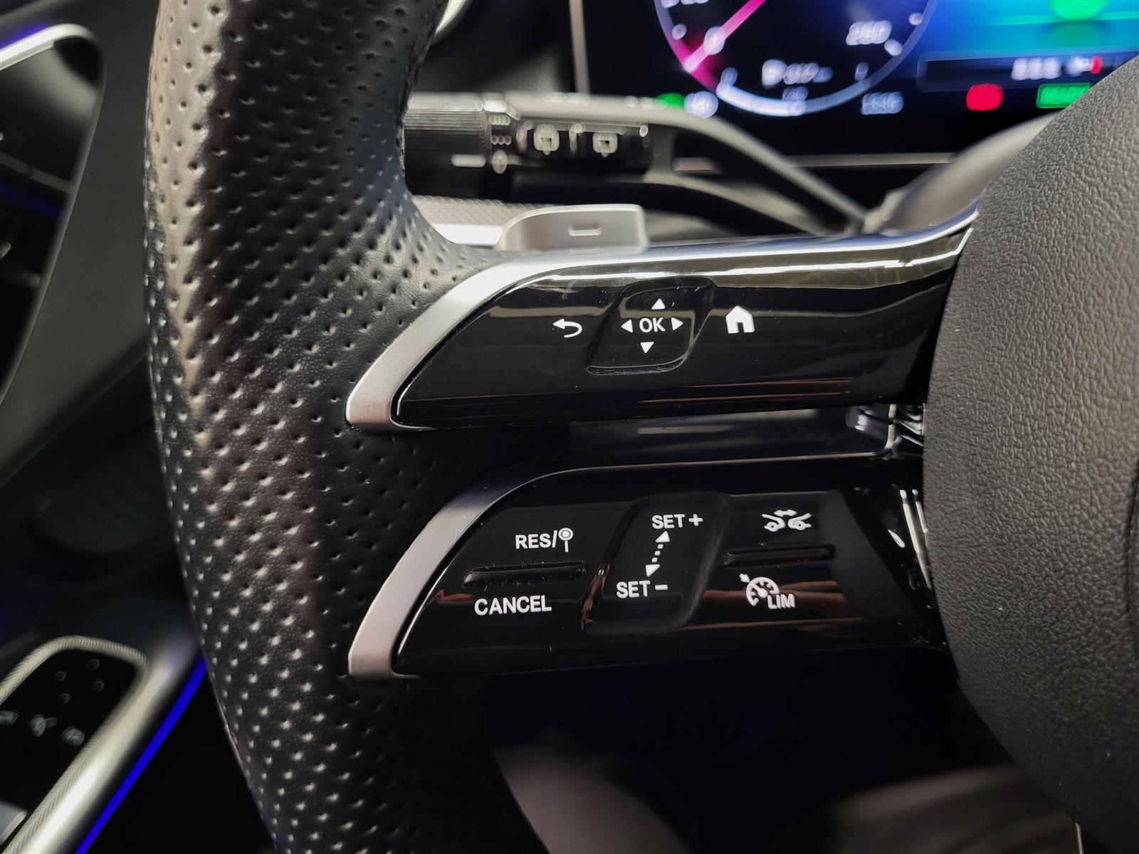 Mercedes-Benz GLC 2023