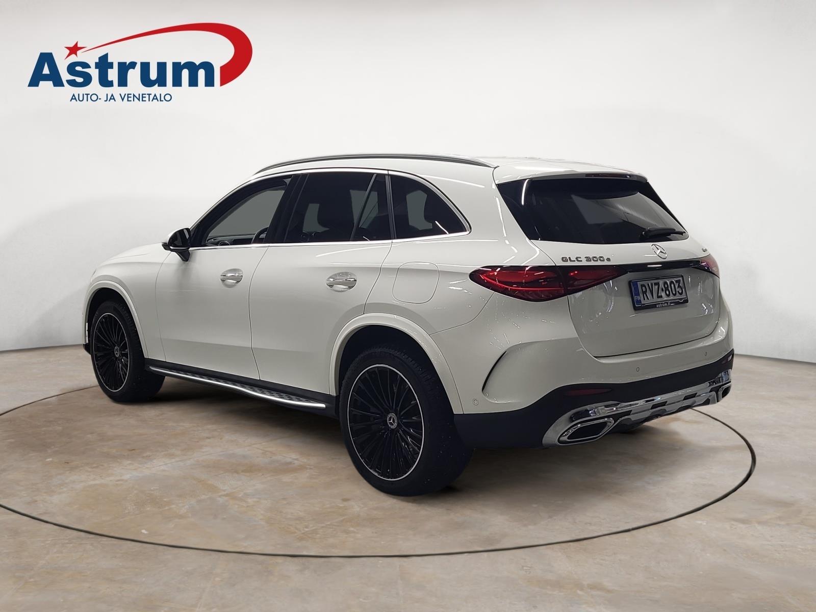 Mercedes-Benz GLC 2023