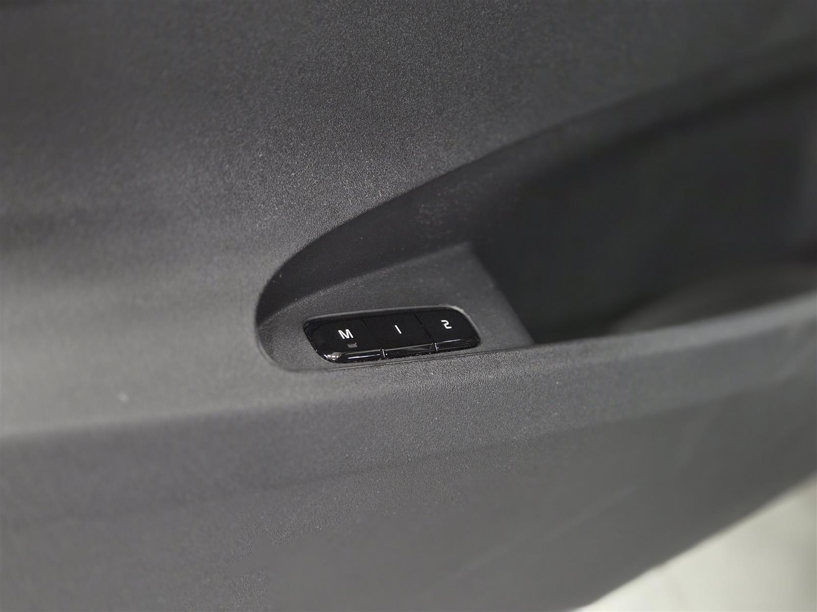 POLESTAR 2 2024
