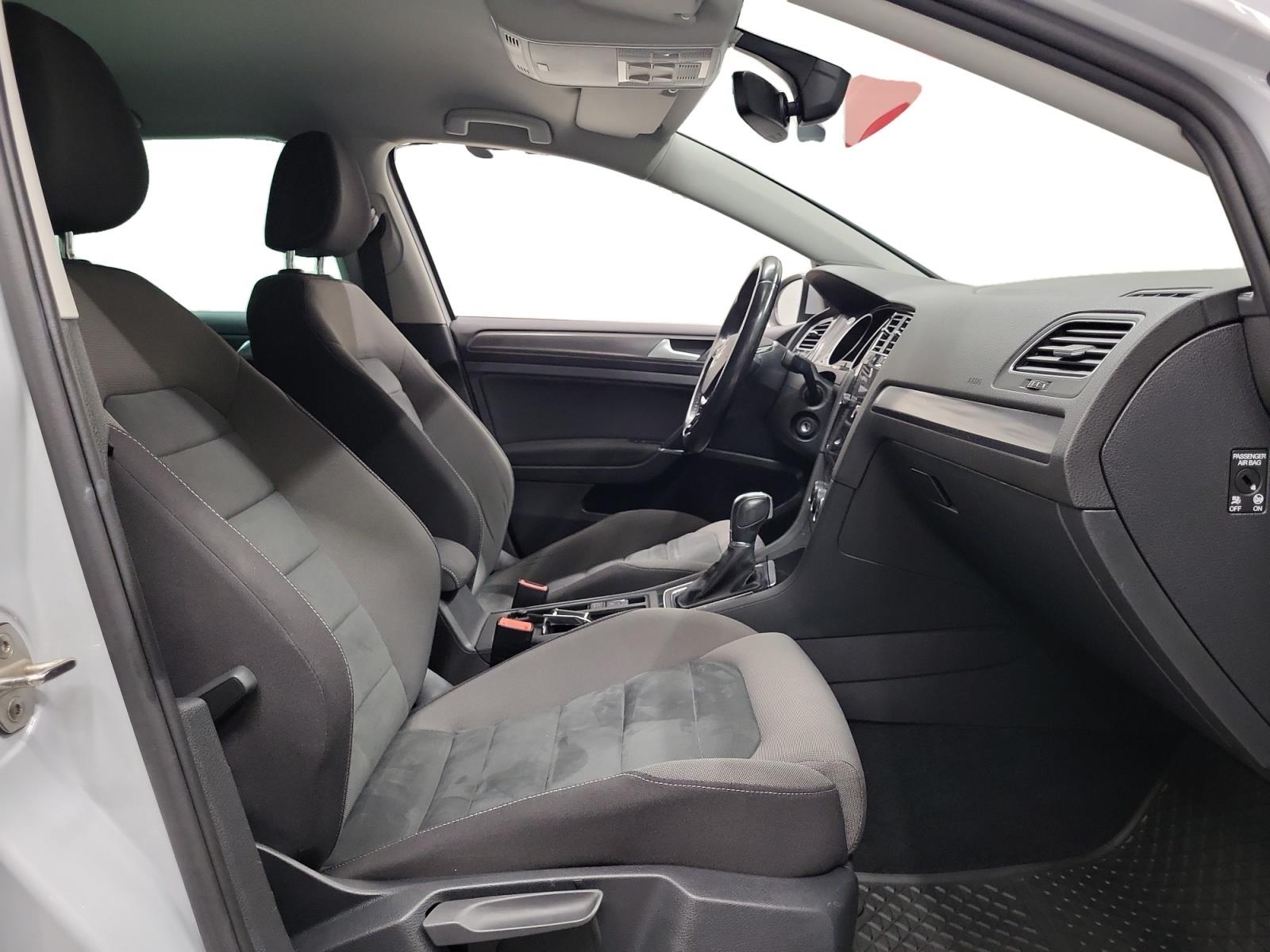 VOLKSWAGEN GOLF 2017