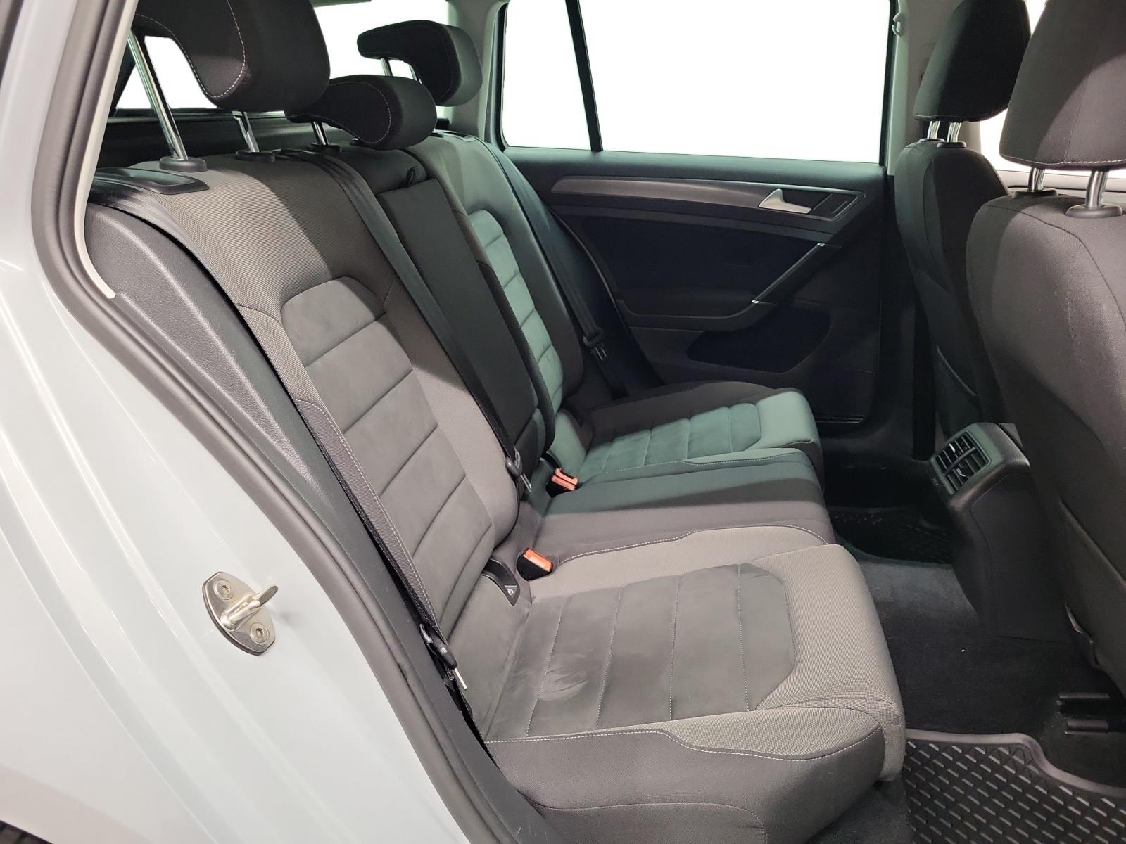 VOLKSWAGEN GOLF 2017