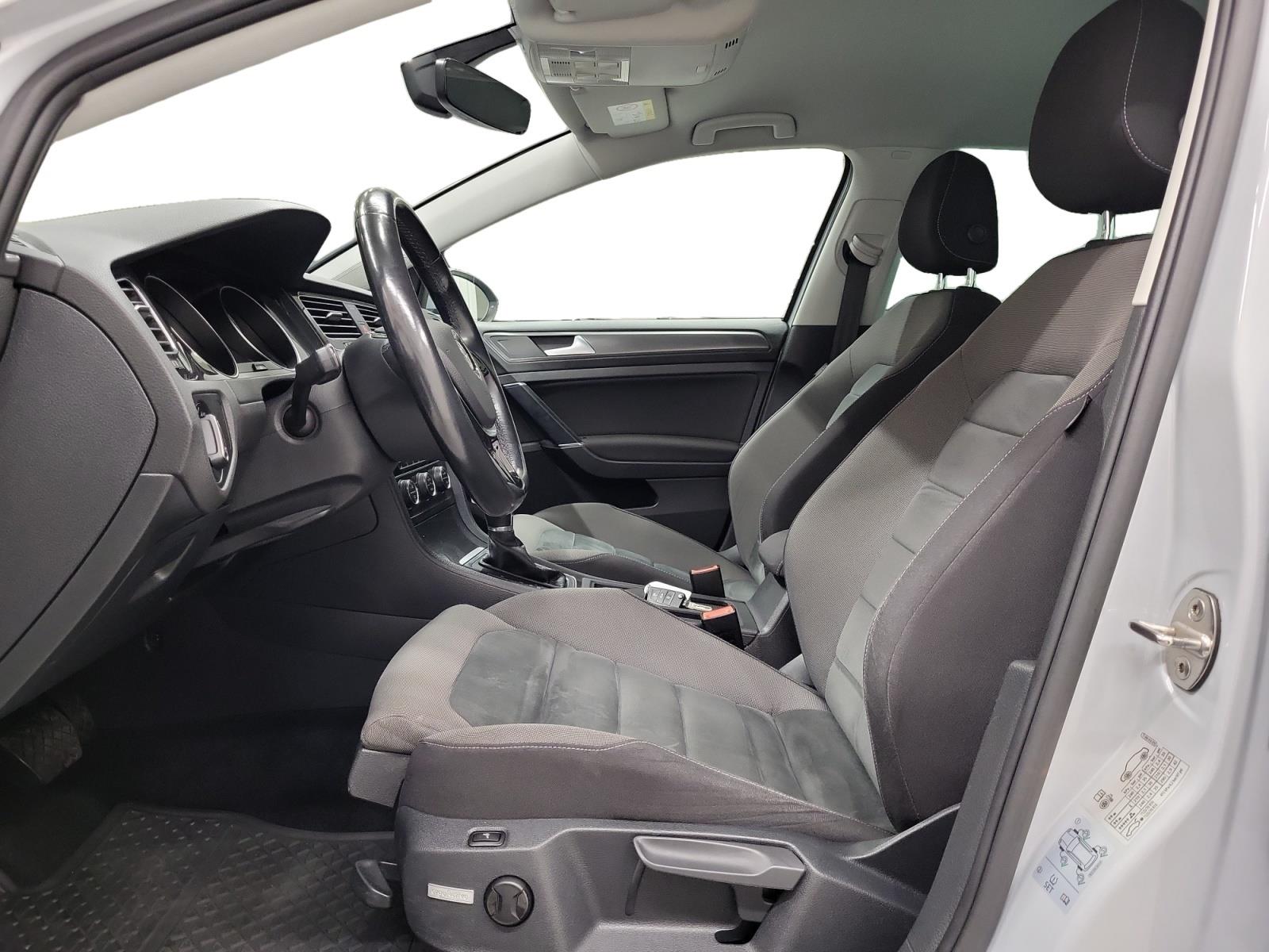 VOLKSWAGEN GOLF 2017