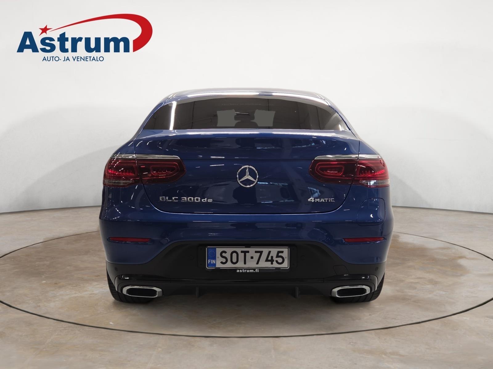 MERCEDES-BENZ GLC 2022