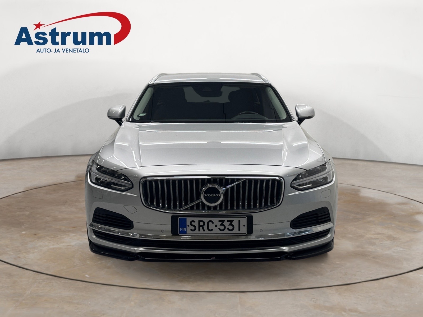 VOLVO V90 2021