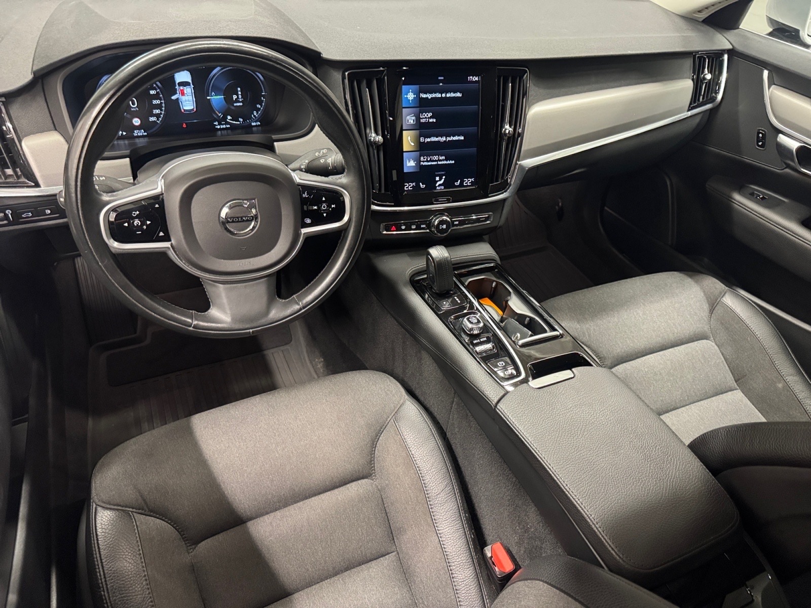 VOLVO V90 2021