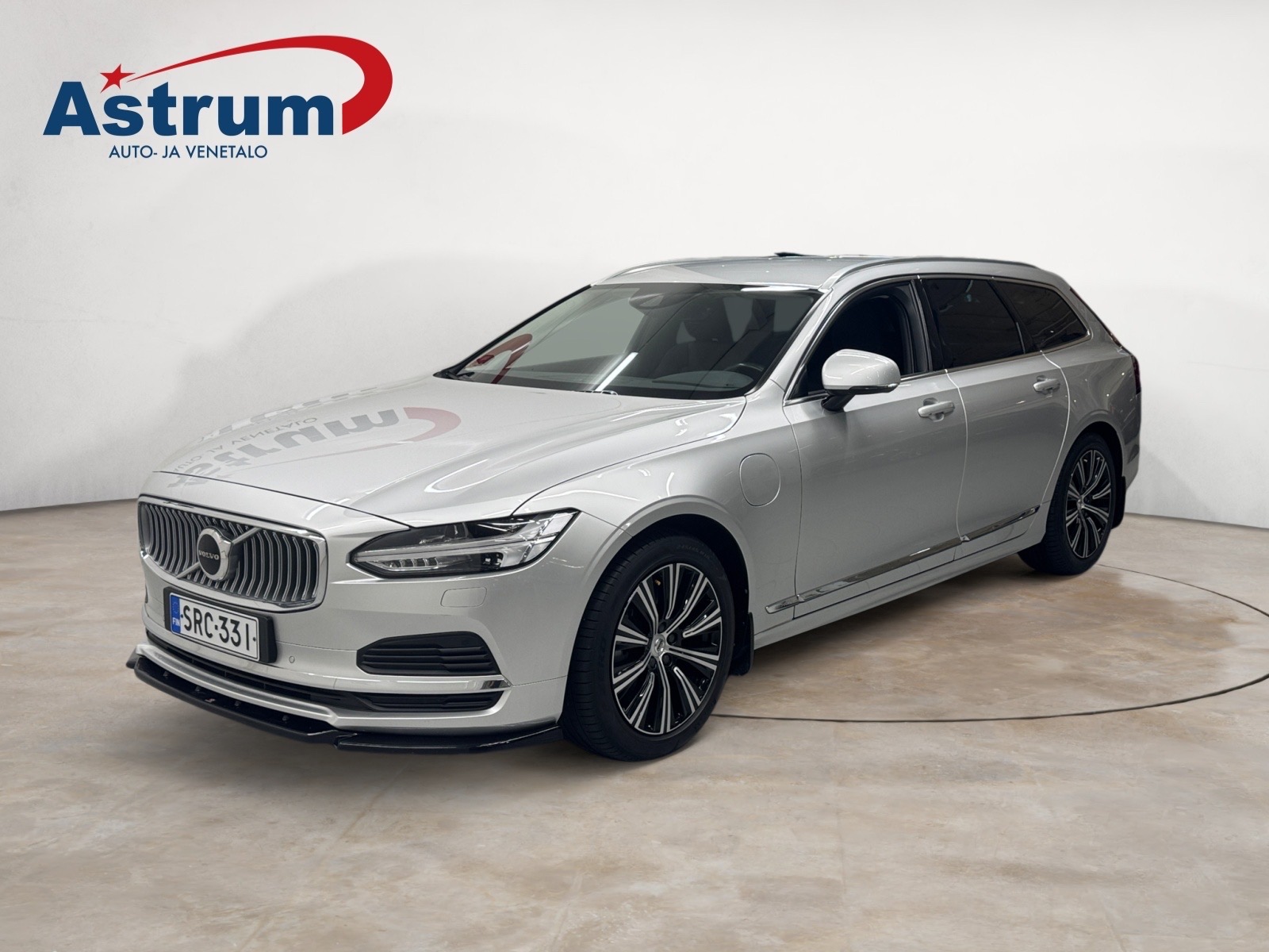 VOLVO V90 2021