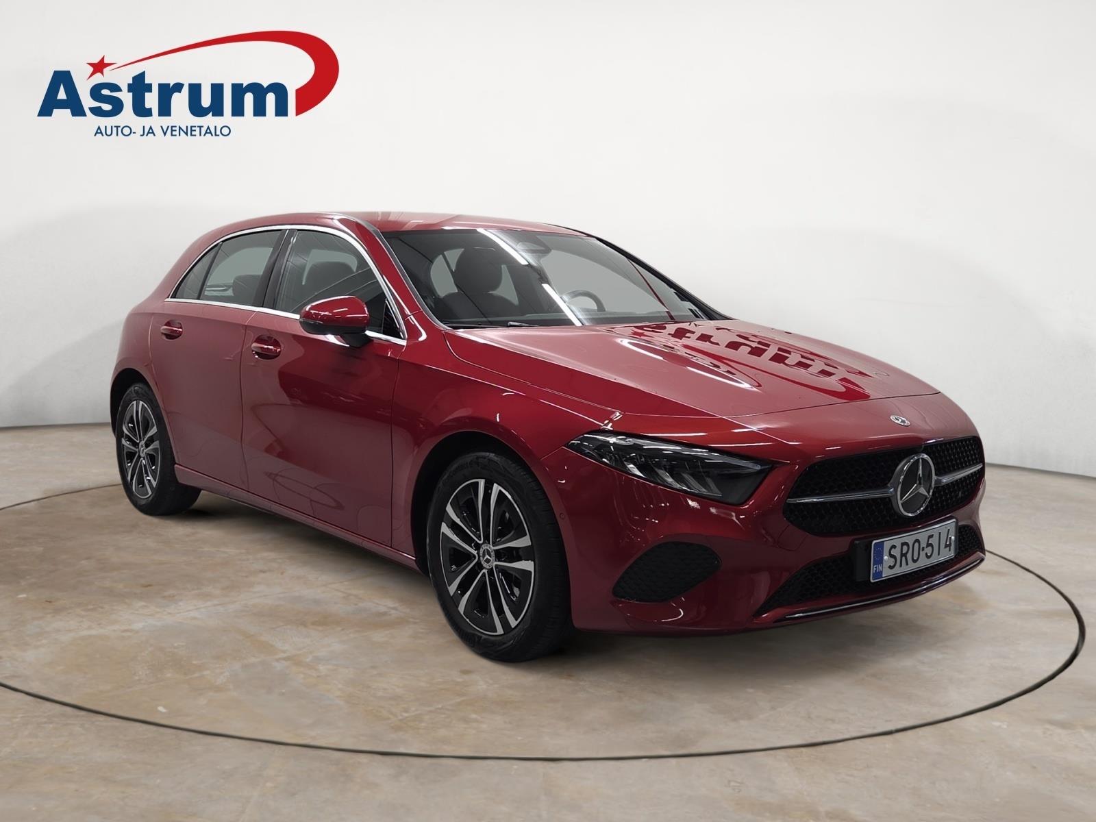 MERCEDES-BENZ A 2023