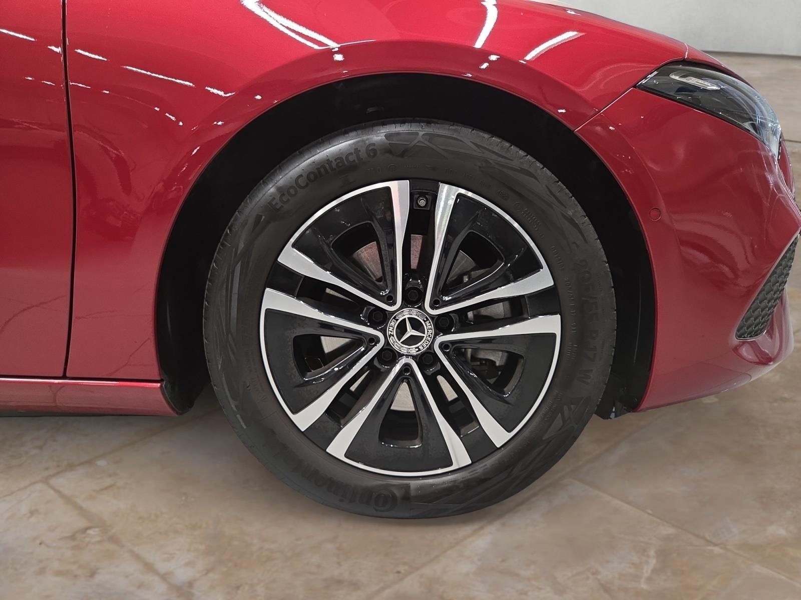 MERCEDES-BENZ A 2023