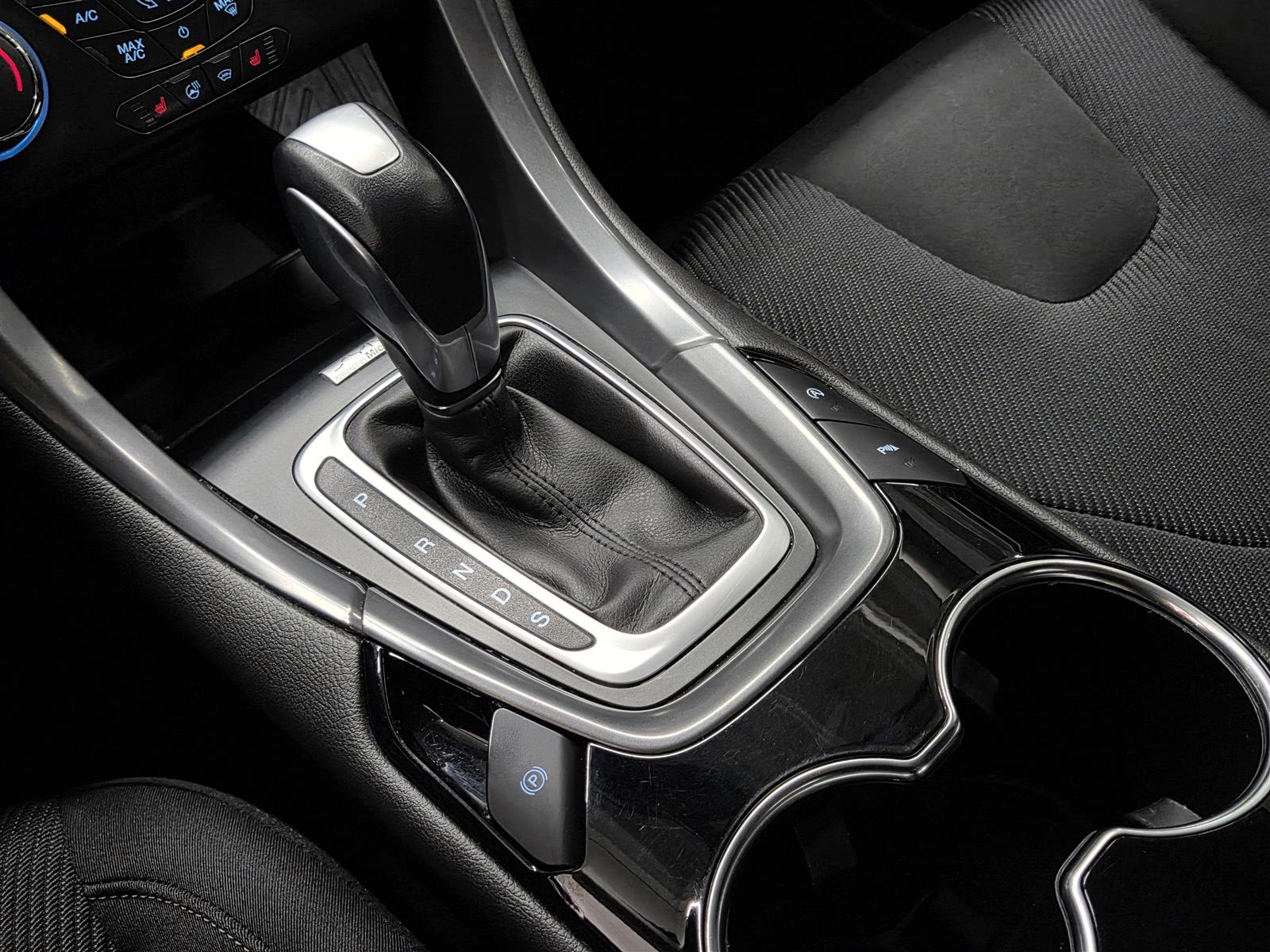 FORD MONDEO 2015