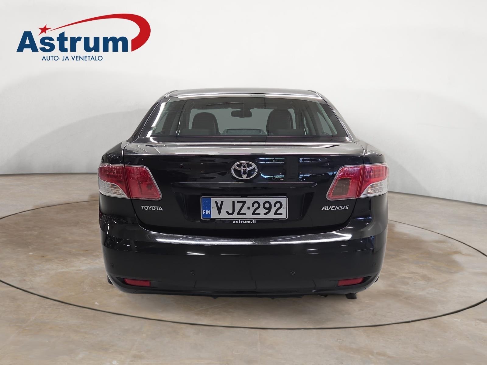 TOYOTA AVENSIS 2010